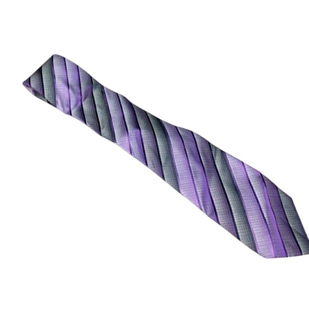 NWT Van Heusen 100% Silk Handmade Tie